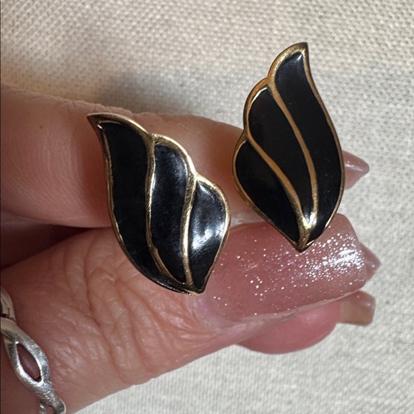 Monet Jewelry - Monet Black and Gold Leaf Earrings
